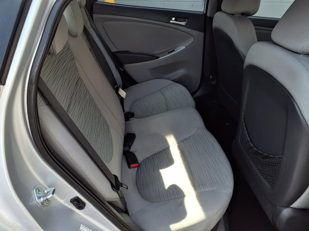 Used 2015 Hyundai Accent GLS image 21