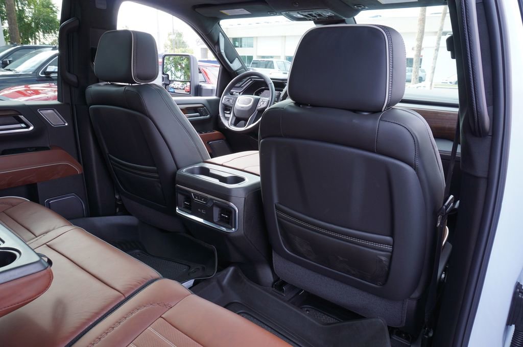 Certified 2026 GMC Sierra 2500 Denali Ultimate w/ Max Trailering Package image 11