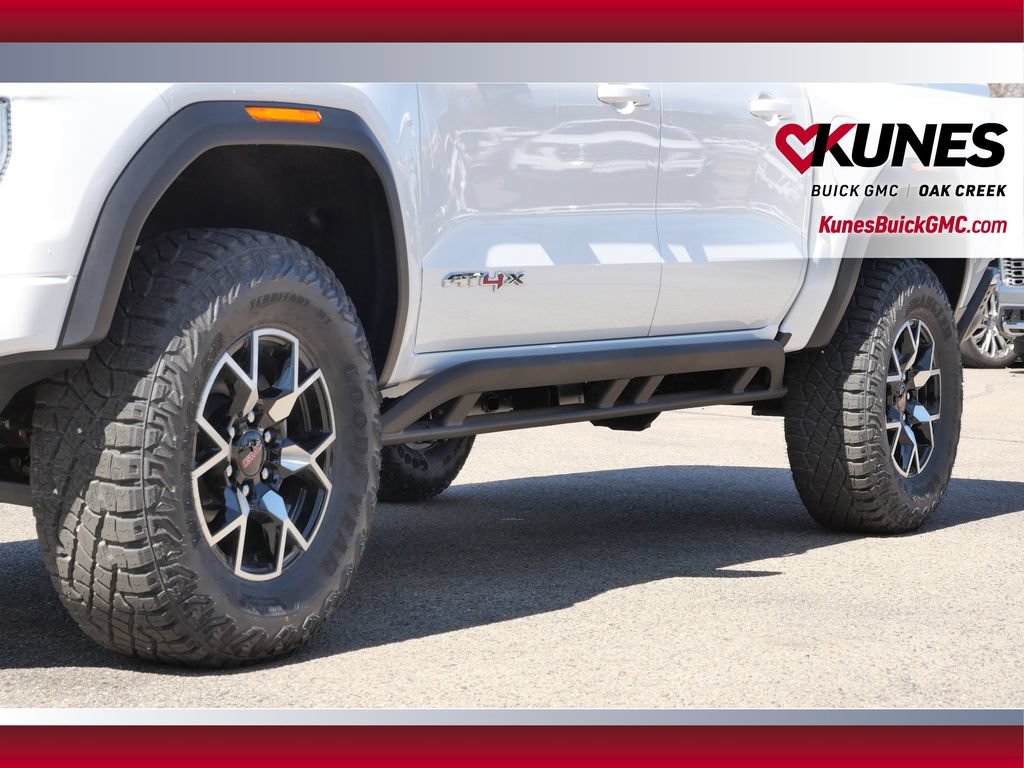 Used 2026 GMC Canyon AT4X w/ LPO, Black Badging Package AWD/4WD image 8