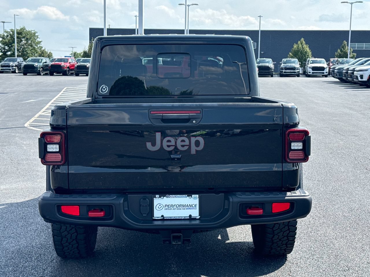 Used 2022 Jeep Gladiator Rubicon w/ LED Lighting Group AWD/4WD image 4