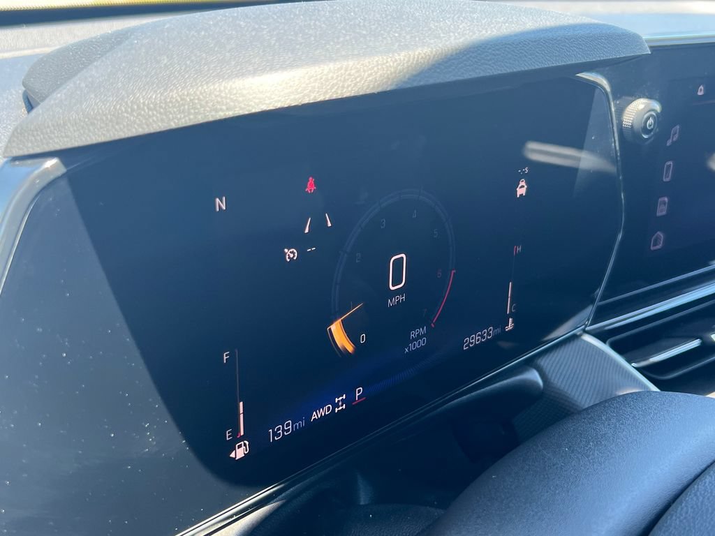 Used 2025 Chevrolet TrailBlazer LT AWD/4WD image 19