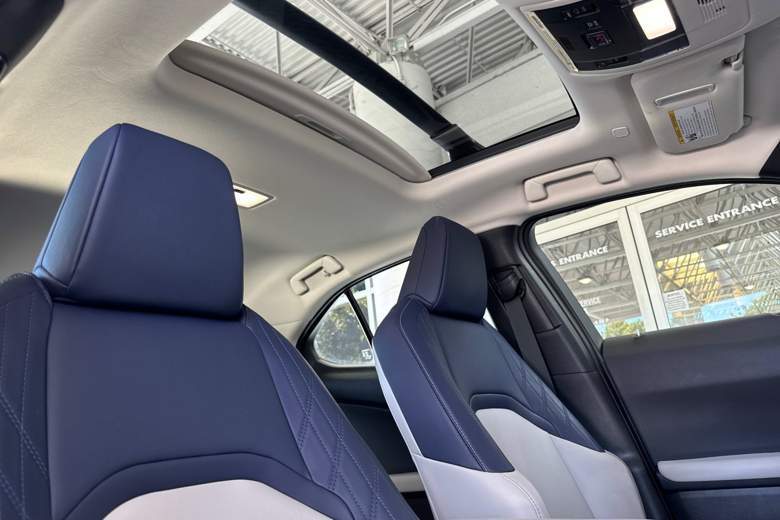 Certified 2025 Lexus UX 300h FWD w/ Accessory Package (Z2) image 21