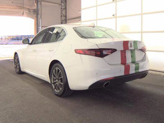 Used 2019 Alfa Romeo Giulia AWD image 2