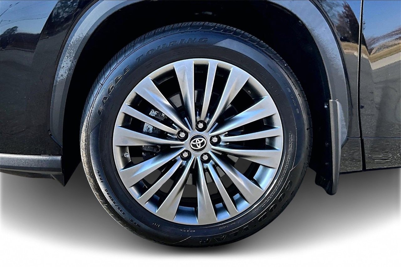 Used 2021 Toyota Highlander Platinum image 33