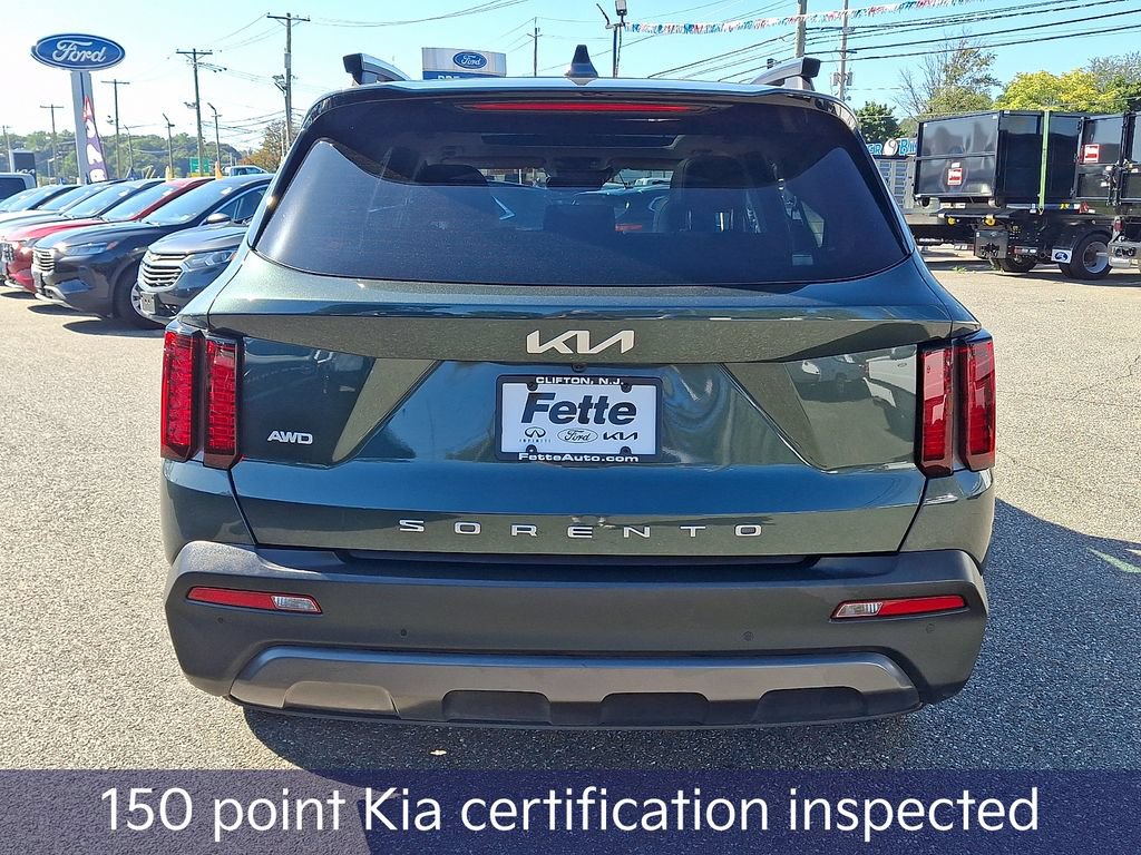 Certified 2022 Kia Sorento S w/ Panoramic Sunroof Package AWD/4WD image 6