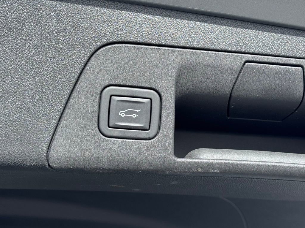 Used 2023 Buick Envision Avenir image 42