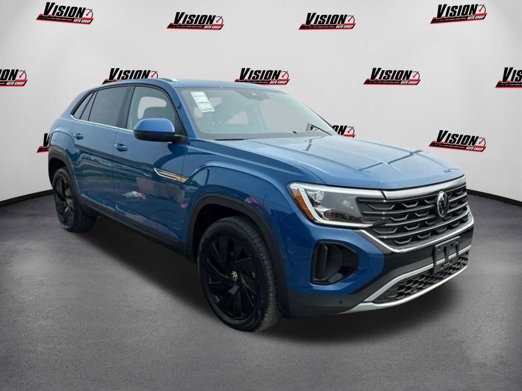 Used 2025 Volkswagen Atlas Cross Sport SE image 3
