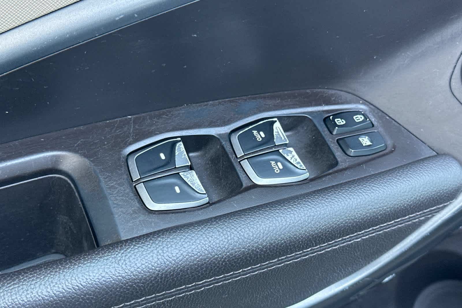 Used 2017 Hyundai Santa Fe Sport AWD/4WD image 13