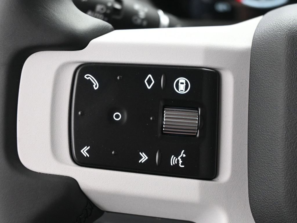 New 2026 Land Rover Defender 130 X-Dynamic SE AWD/4WD image 19