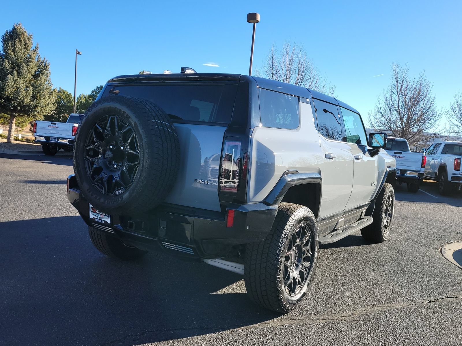 New 2026 GMC Hummer EV SUV w/ LPO, Dark Essentials Package AWD/4WD image 3
