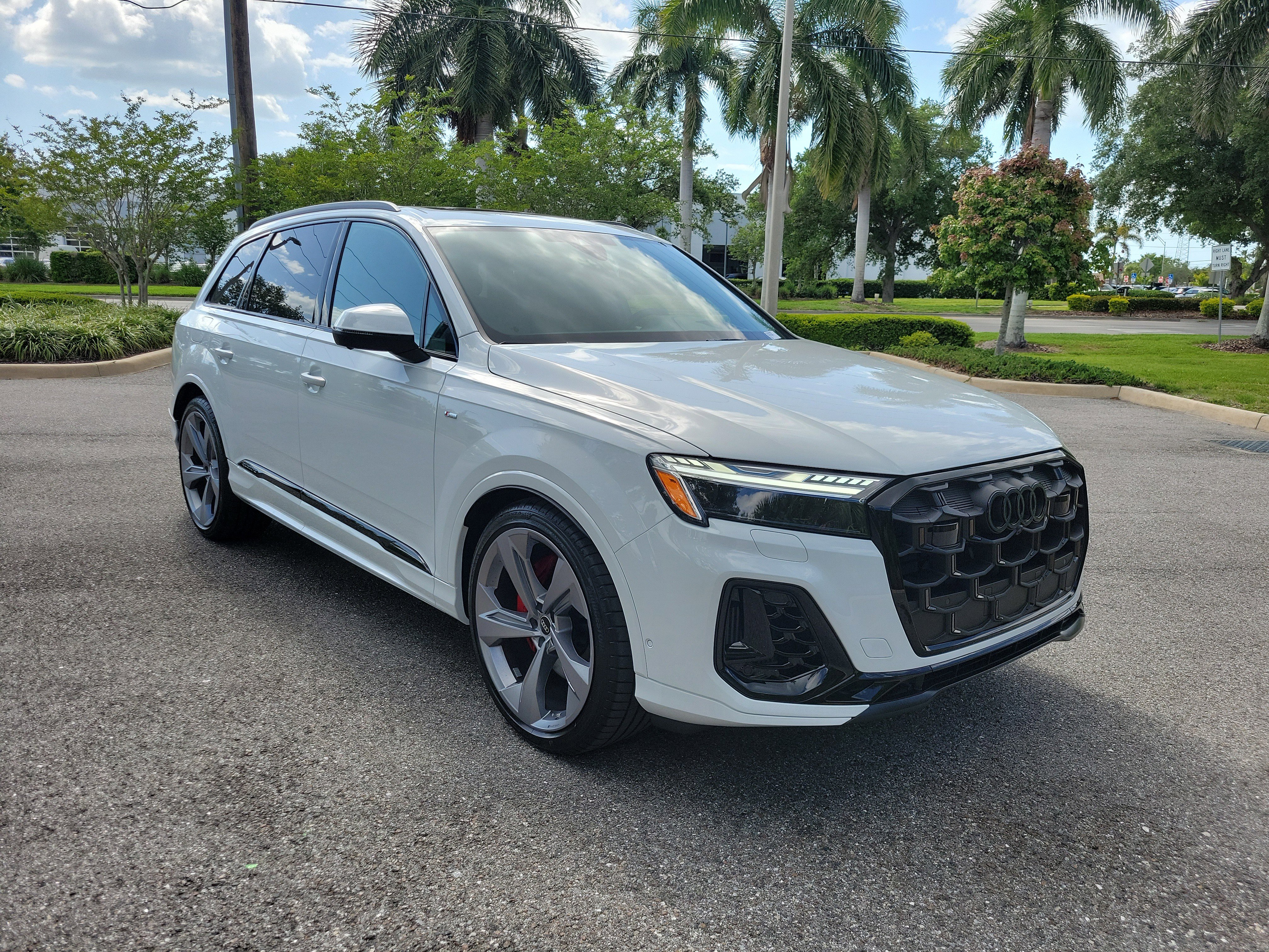 New 2026 Audi Q7 3.0T Prestige AWD/4WD image 1