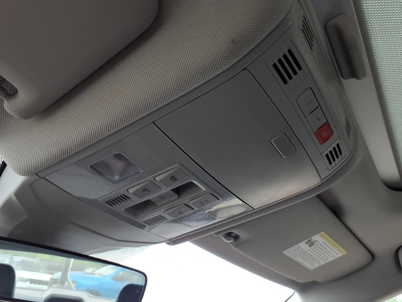Used 2024 Volkswagen Jetta SE FWD image 12