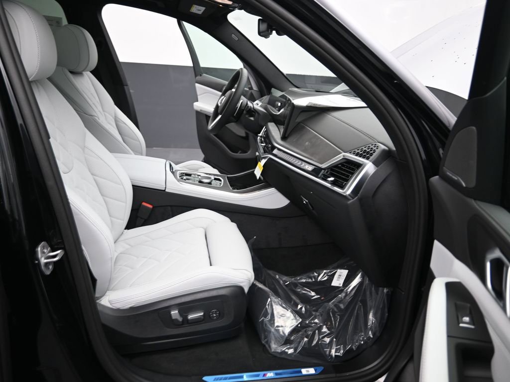 New 2026 BMW X5 xDrive50e w/ M Sport Package AWD/4WD image 25