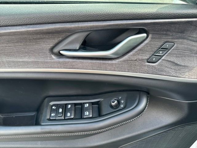Used 2024 Jeep Grand Cherokee L Limited w/ Luxury Tech Group II AWD/4WD image 27