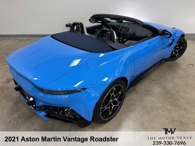 Used 2021 Aston Martin V8 Vantage Roadster RWD image 13