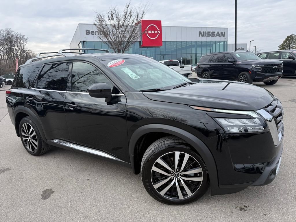 Certified 2025 Nissan Pathfinder Platinum image 52