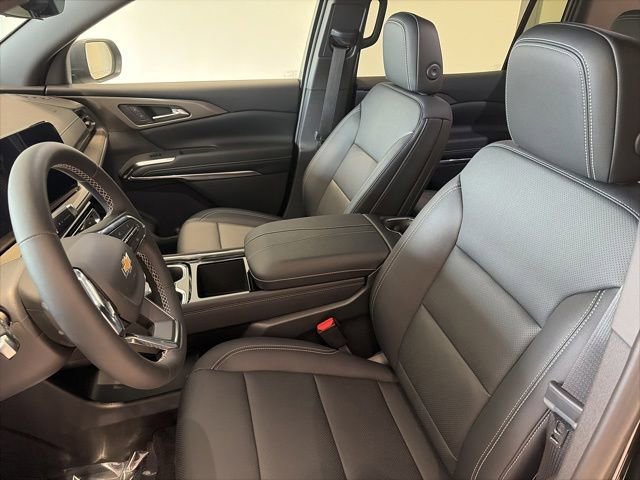 New 2026 Chevrolet Traverse LT w/ Driver Confidence Package AWD/4WD image 12