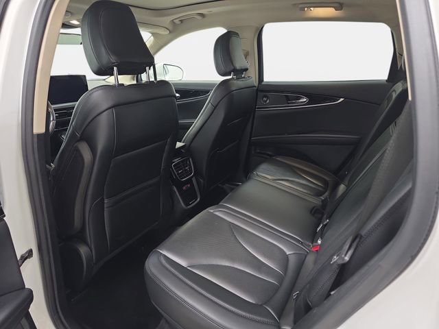 Certified 2022 Lincoln Nautilus Reserve w/ Equipment Group 201A image 10