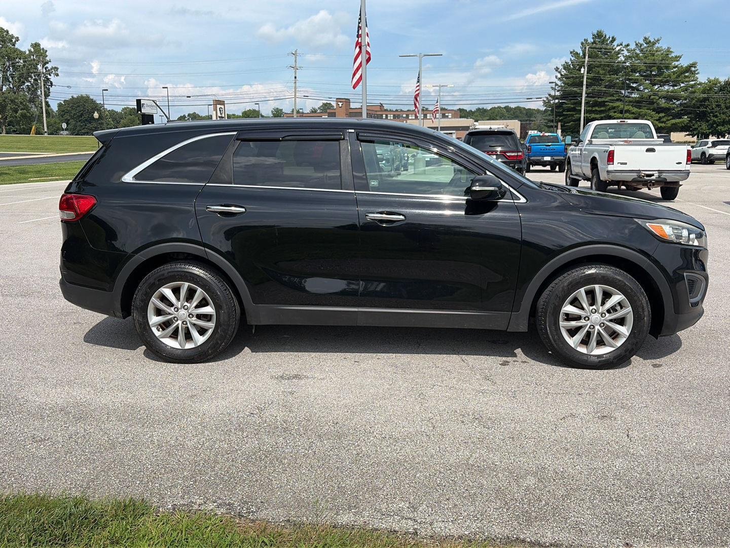 Used 2016 Kia Sorento L FWD image 6