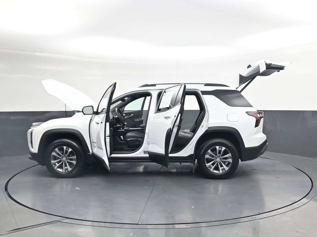 Used 2025 Chevrolet Equinox LT w/ Convenience Package II FWD image 44