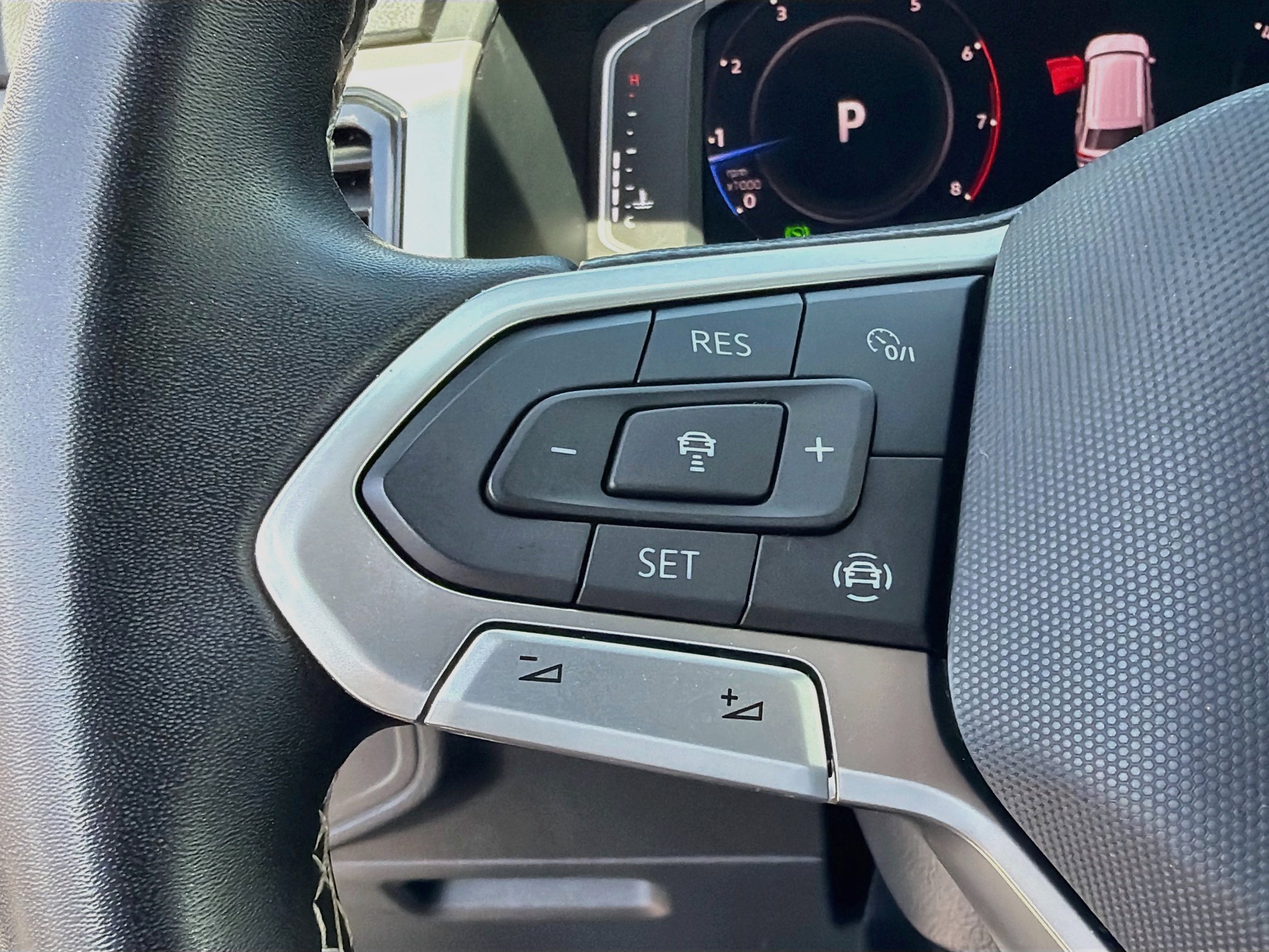 Used 2023 Volkswagen Atlas SE AWD/4WD image 37