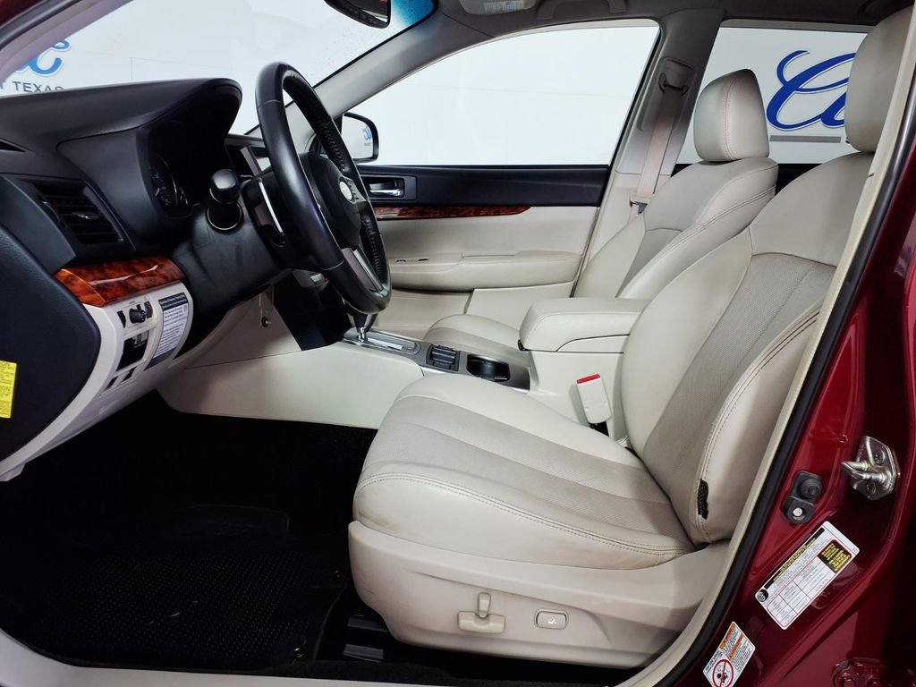 Used 2011 Subaru Outback 3.6R Limited AWD/4WD image 7