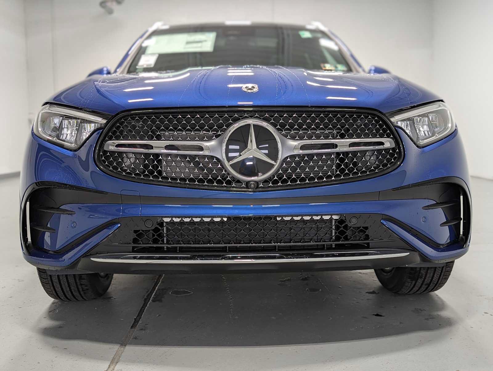 New 2026 Mercedes-Benz GLC 300 4MATIC image 2