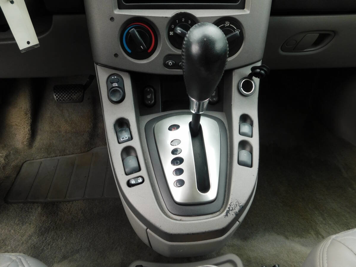 Used 2005 Saturn Vue AWD V6 w/ Comfort Pkg image 14