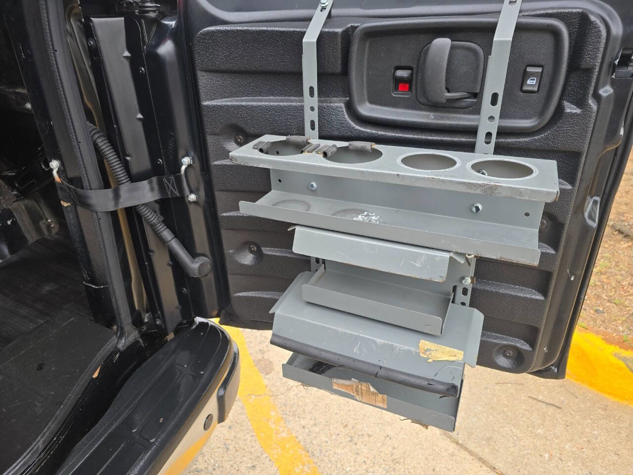 Used 2018 Chevrolet Express 2500 w/ Driver Convenience Package RWD image 45