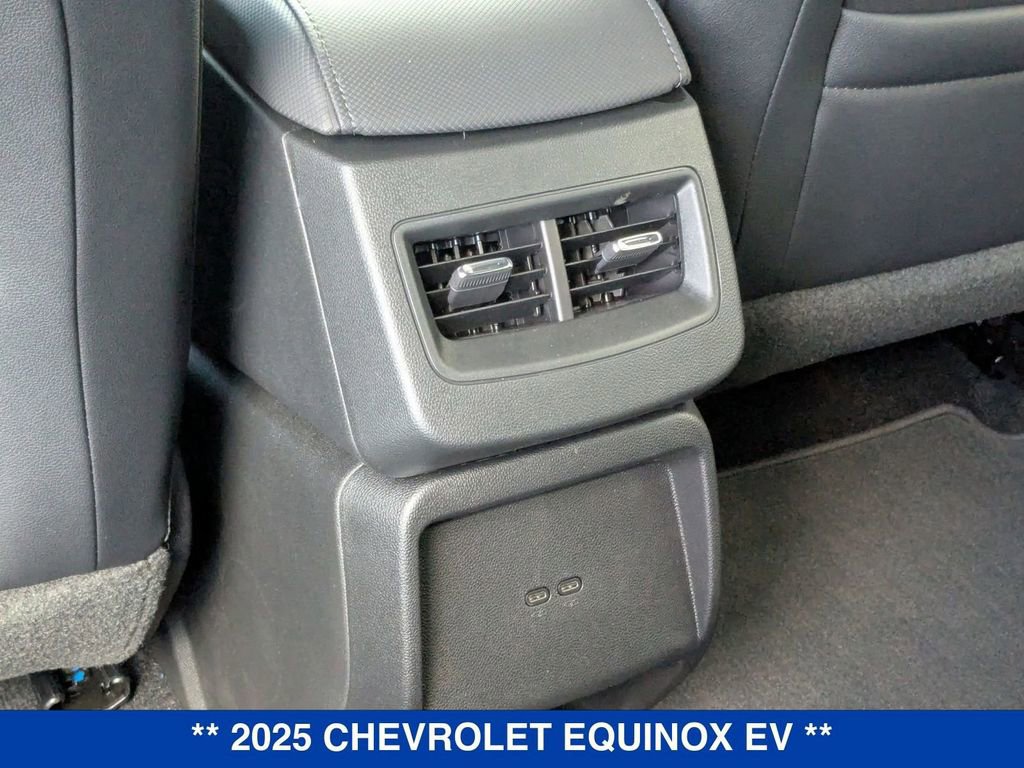 New 2025 Chevrolet Equinox EV LT AWD/4WD image 27