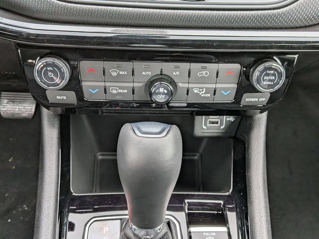 New 2026 Jeep Compass Latitude AWD/4WD image 17