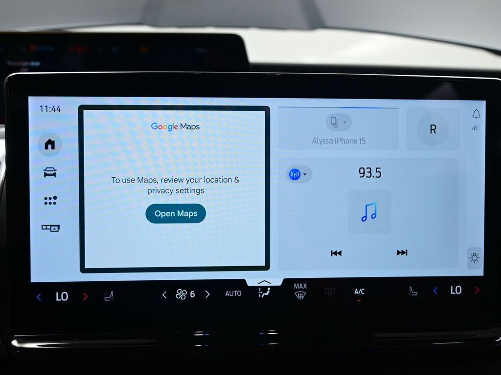 Used 2025 Ford Expedition Platinum w/ Platinum Ultimate Package image 16