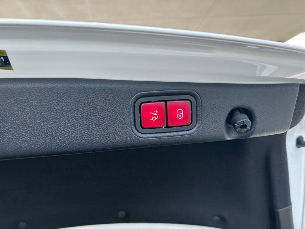 Used 2022 Mercedes-Benz E 350 4MATIC Sedan image 38