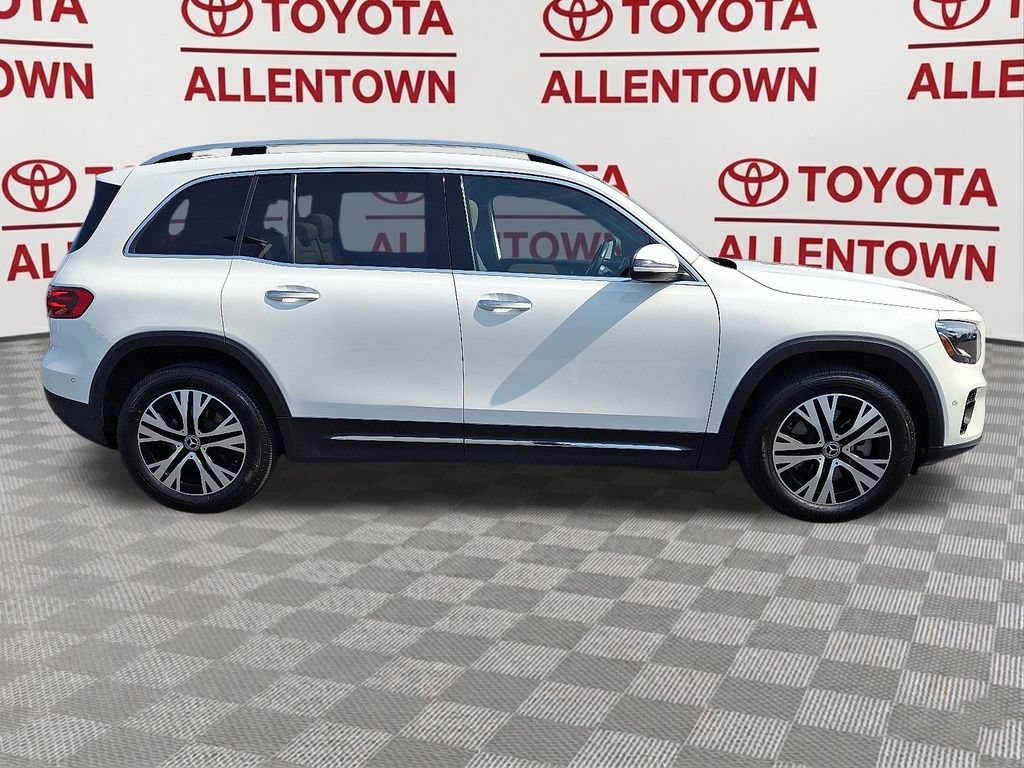 Used 2024 Mercedes-Benz GLB 250 4MATIC image 8
