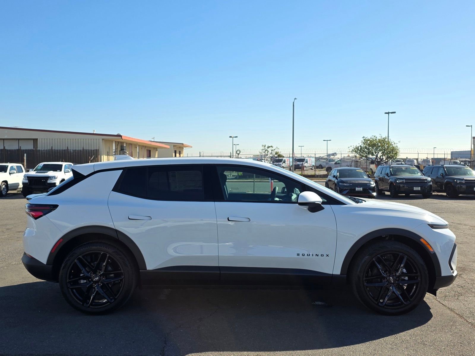 New 2026 Chevrolet Equinox EV LT w/ LPO, Blackout Package image 8
