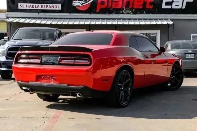 Used 2021 Dodge Challenger SXT w/ Blacktop Package image 8