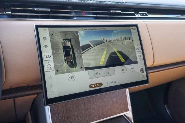 New 2025 Land Rover Range Rover Long Wheelbase SE image 23