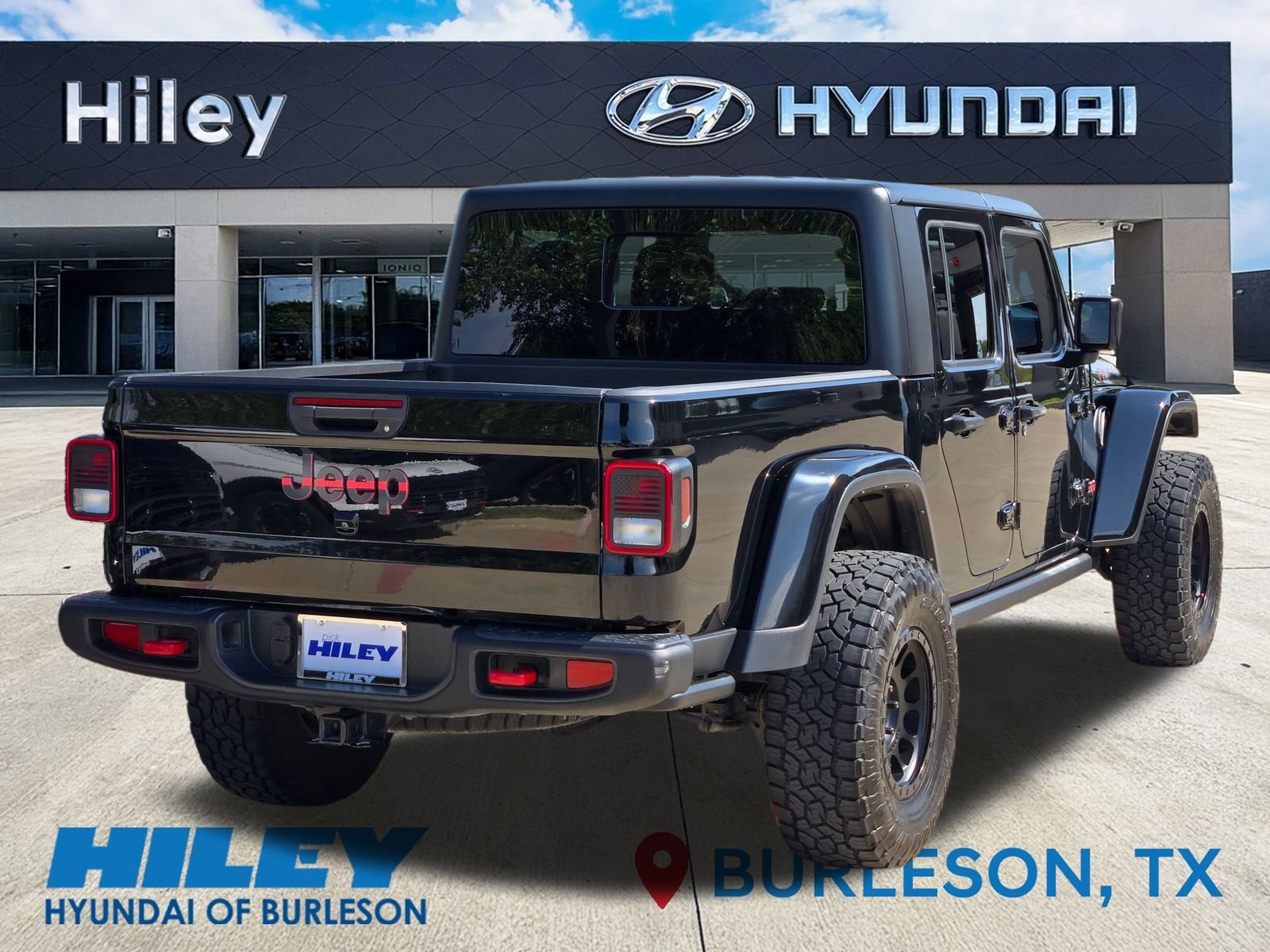Used 2022 Jeep Gladiator Rubicon w/ Cold Weather Group AWD/4WD image 4