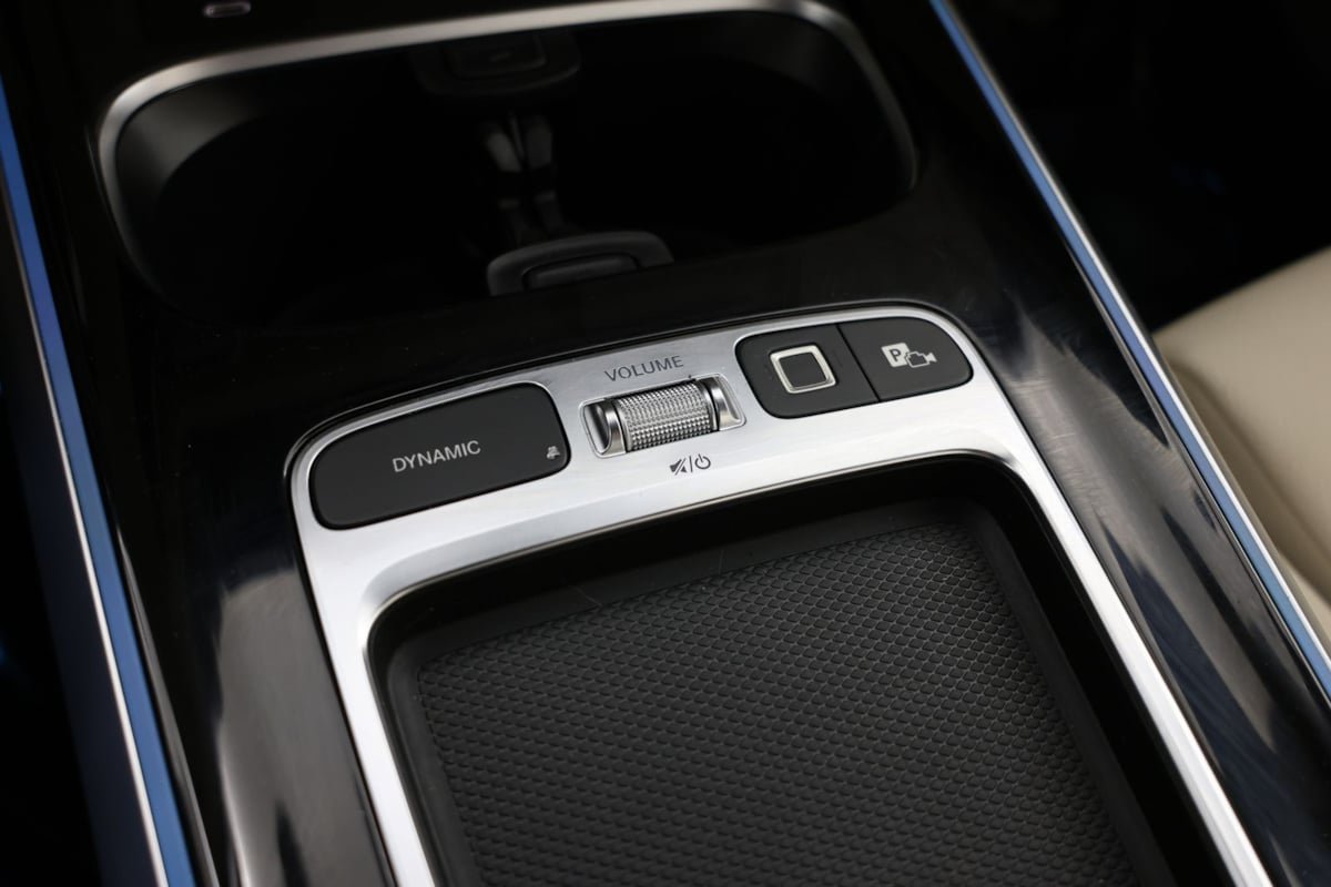 Used 2025 Mercedes-Benz GLB 250 4MATIC image 27