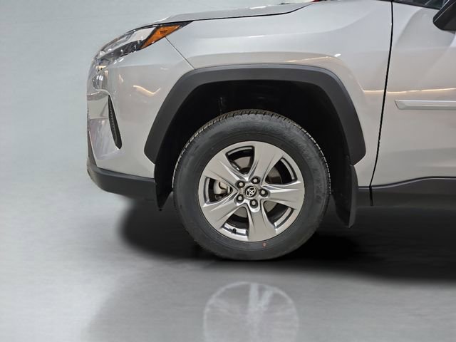 Used 2024 Toyota RAV4 XLE w/ Convenience Package image 17
