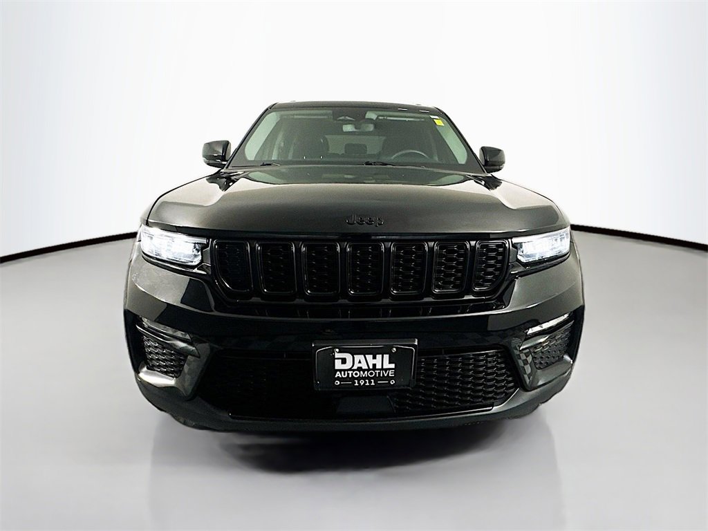 Used 2024 Jeep Grand Cherokee Limited w/ Black Appearance Package image 5