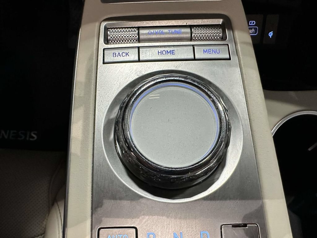 Used 2022 Genesis GV70 2.5T w/ Select Package AWD/4WD image 28