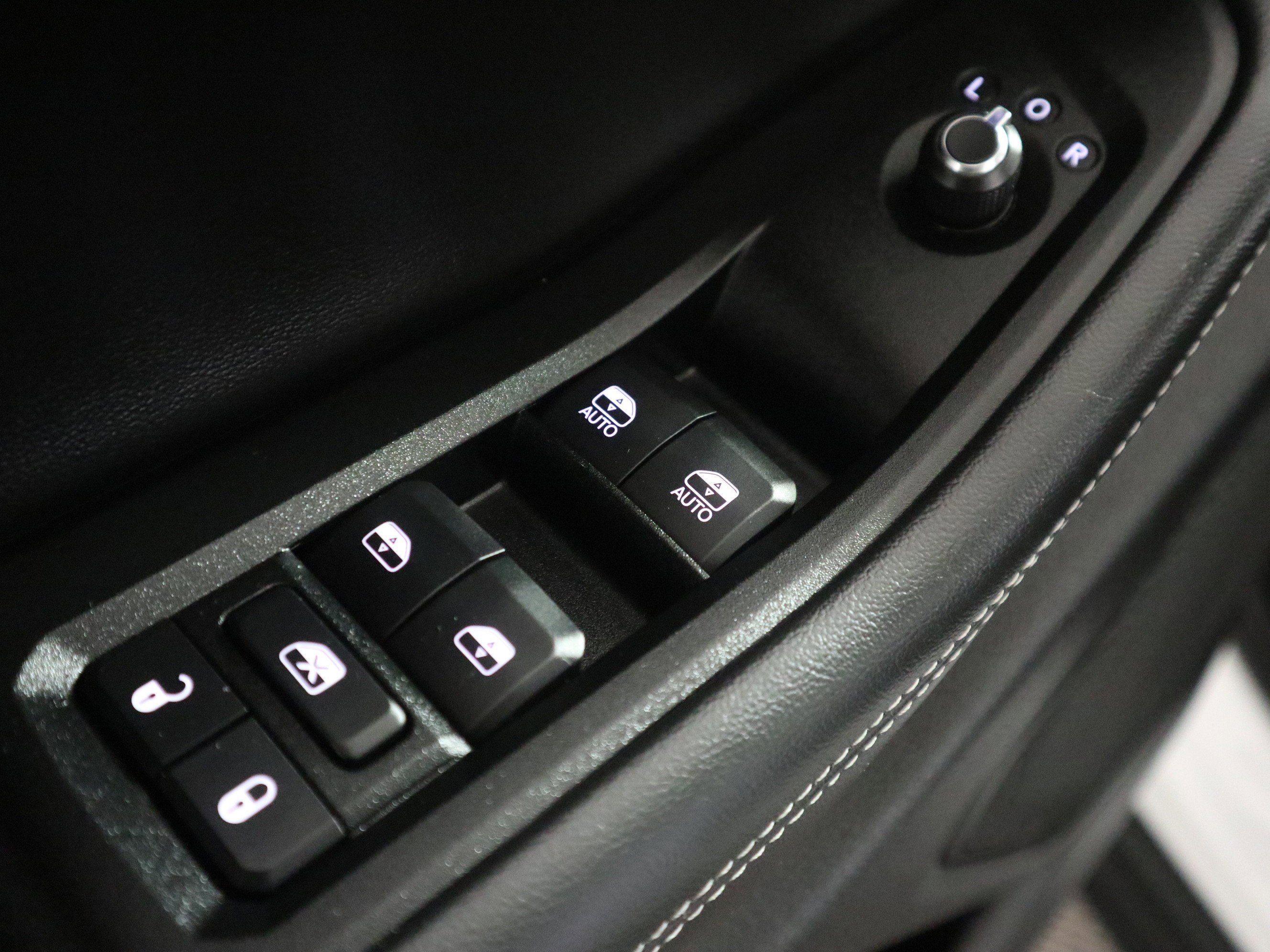 Used 2025 Jeep Grand Cherokee L Limited w/ Trailer Tow Package image 36