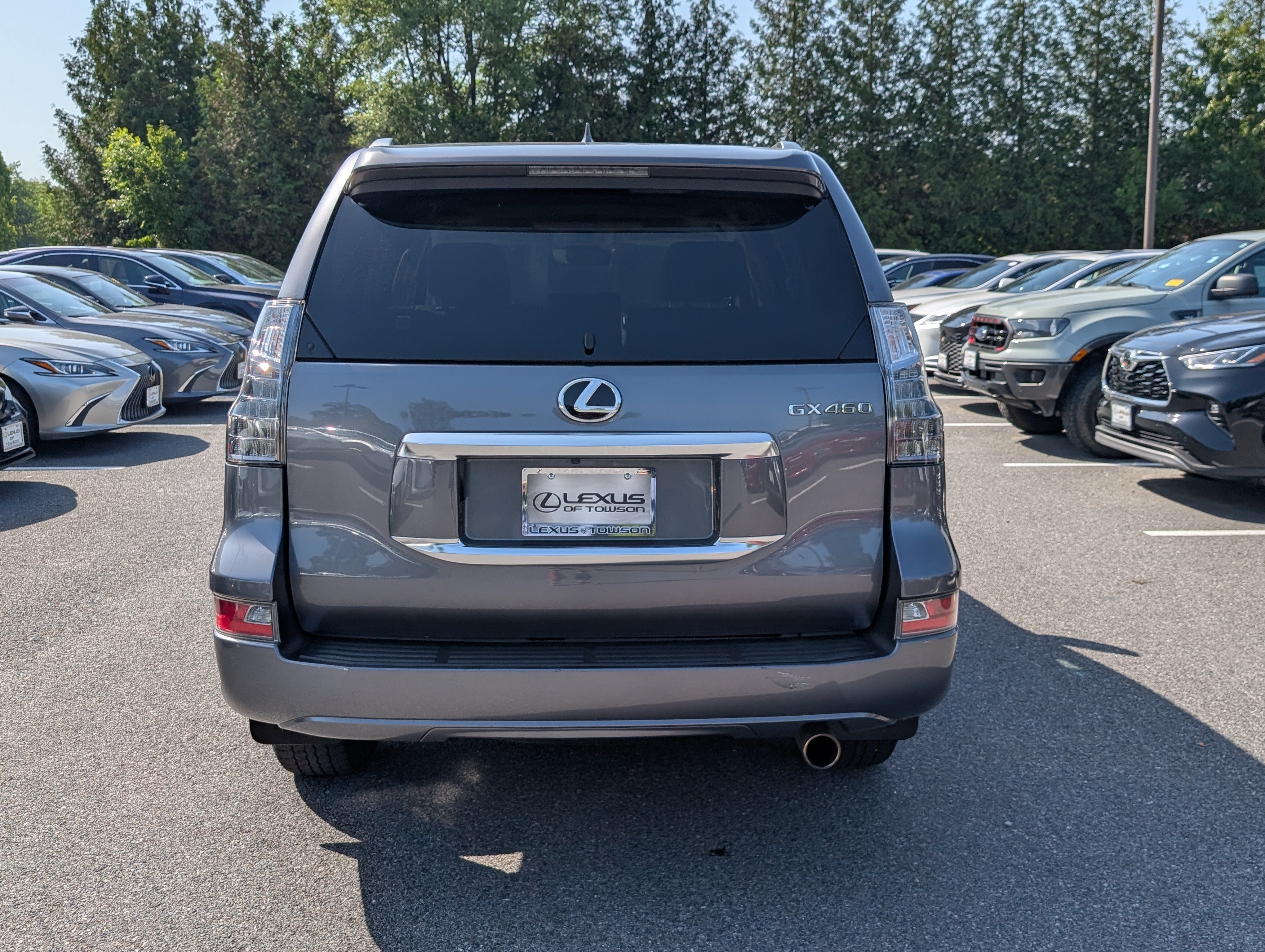 Used 2021 Lexus GX 460 w/ Accessory Package AWD/4WD image 4