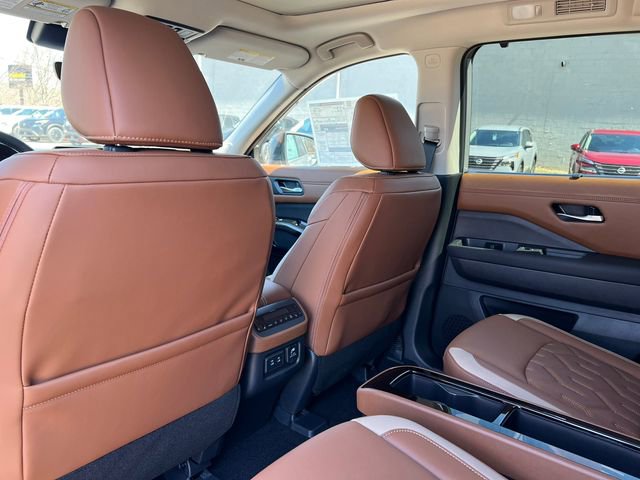 New 2026 Nissan Pathfinder Platinum image 34