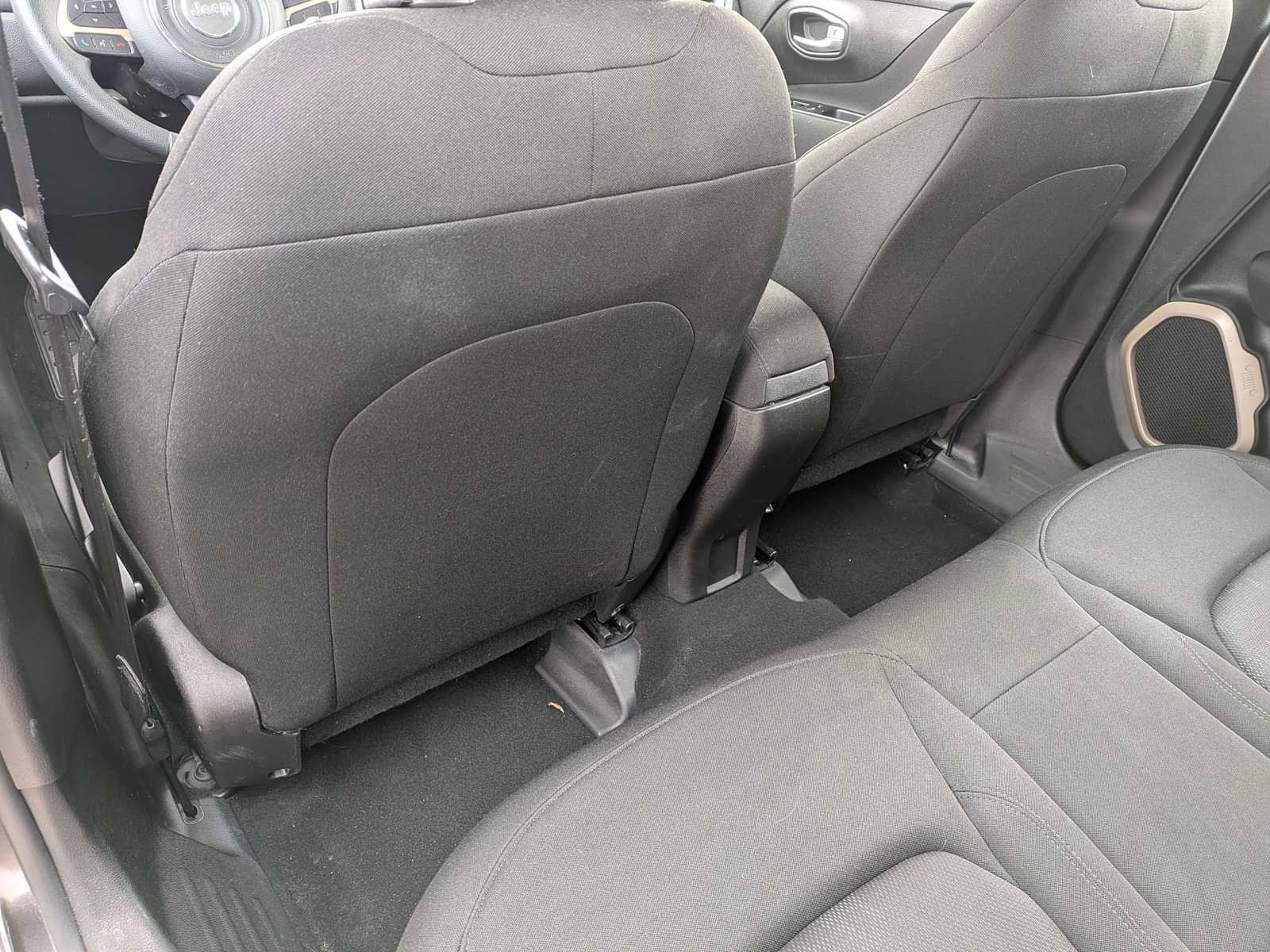 Used 2017 Jeep Renegade Sport w/ Power & Air Group image 17