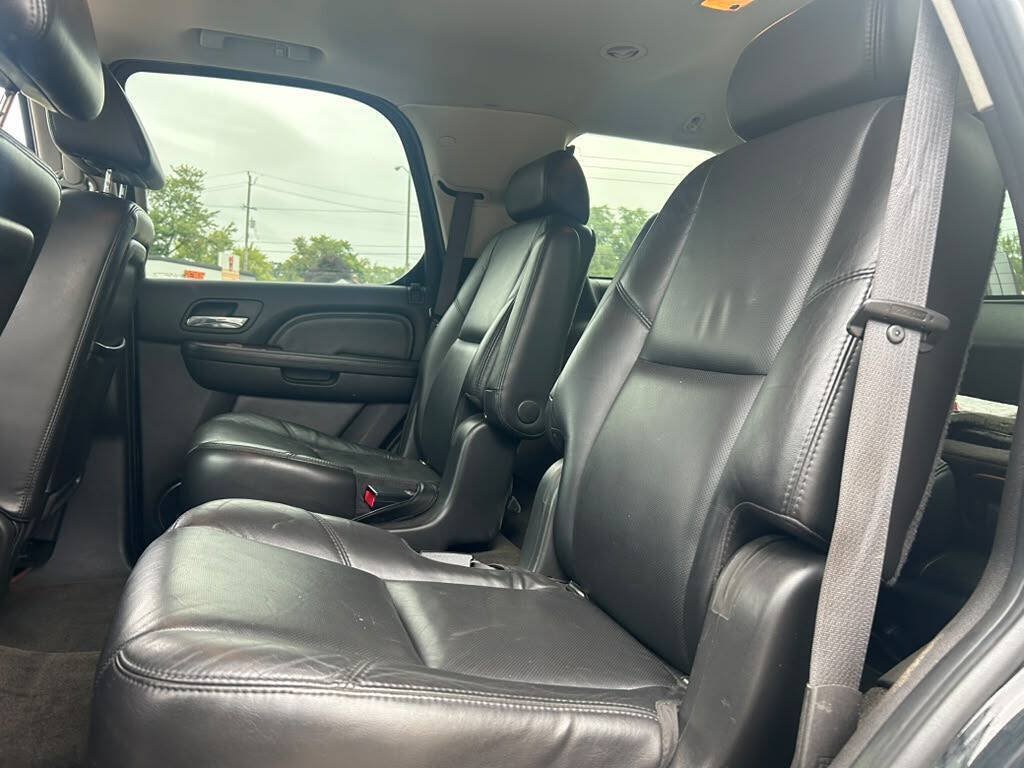 Used 2007 Cadillac Escalade AWD w/ Information Package image 15