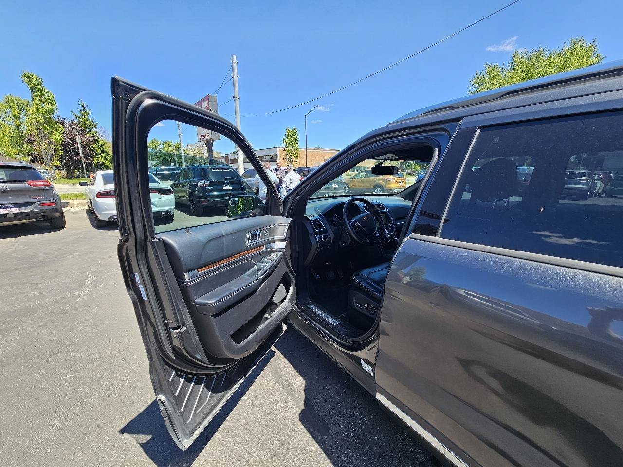 Used 2016 Ford Explorer Limited FWD image 18