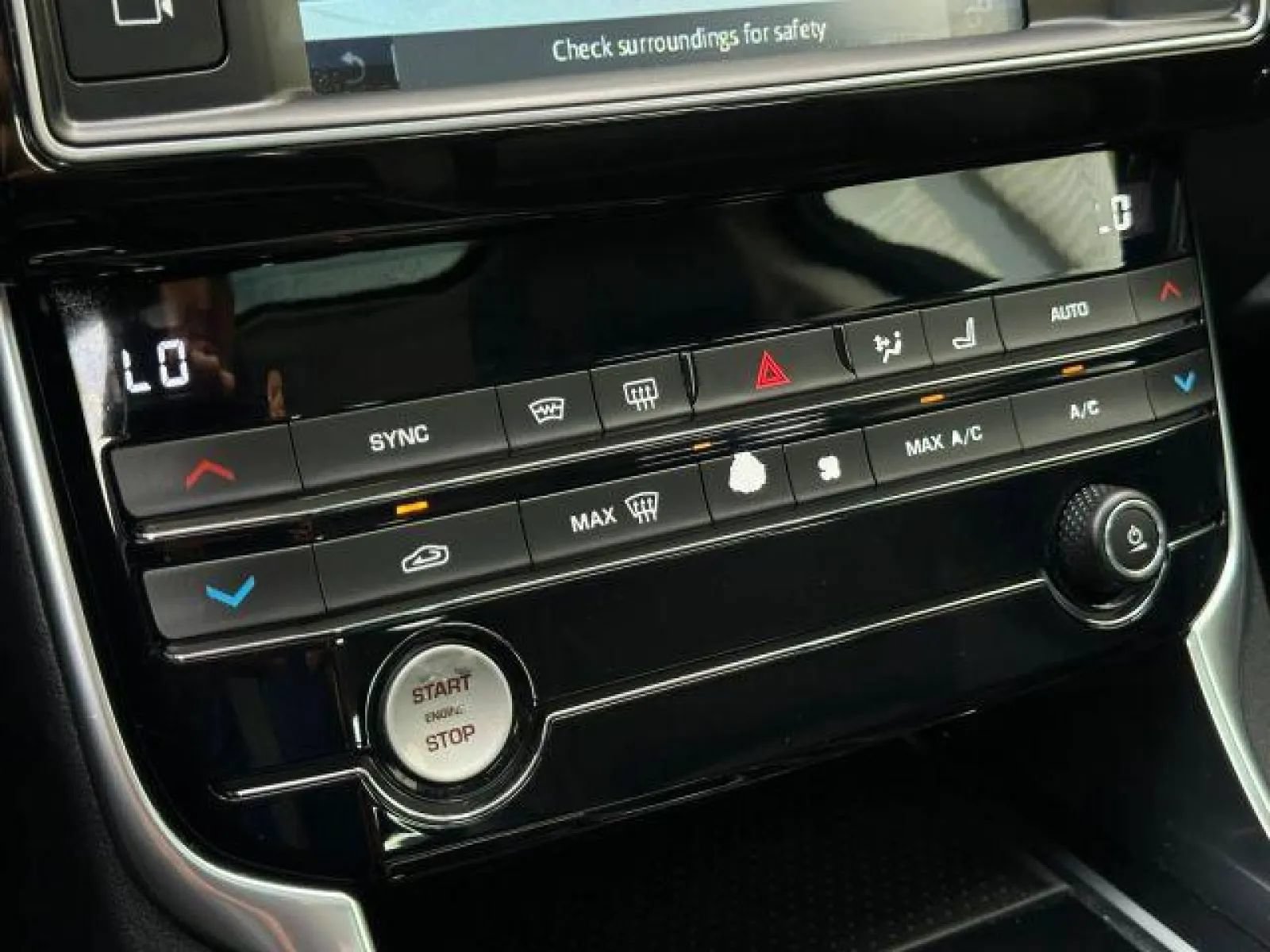 Used 2018 Jaguar XE Prestige RWD image 36