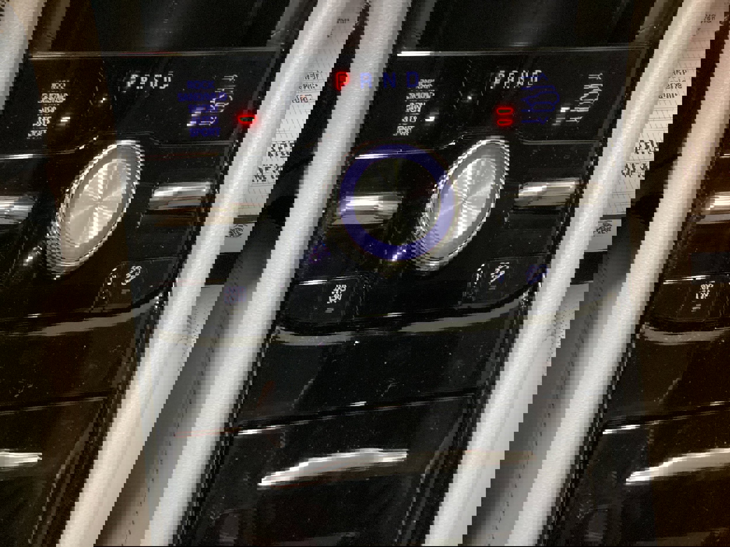 Used 2023 Jeep Grand Cherokee Overland w/ Adv Protech Group III image 33